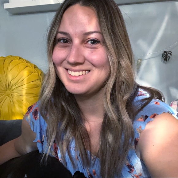 Meet your posher! - Picture 2 of 4